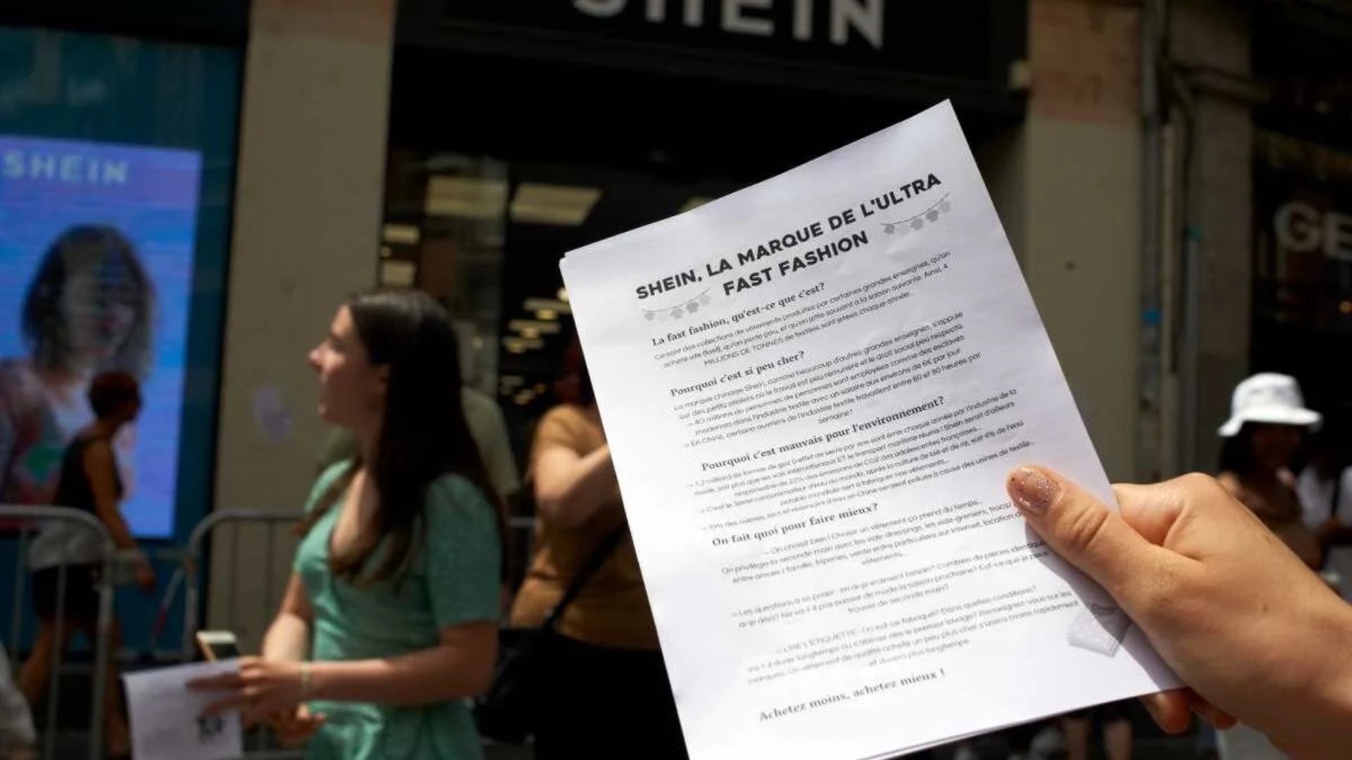 Leia mais sobre o artigo Arezzo processa Shein por réplica e se frustra com decisão da Justiça