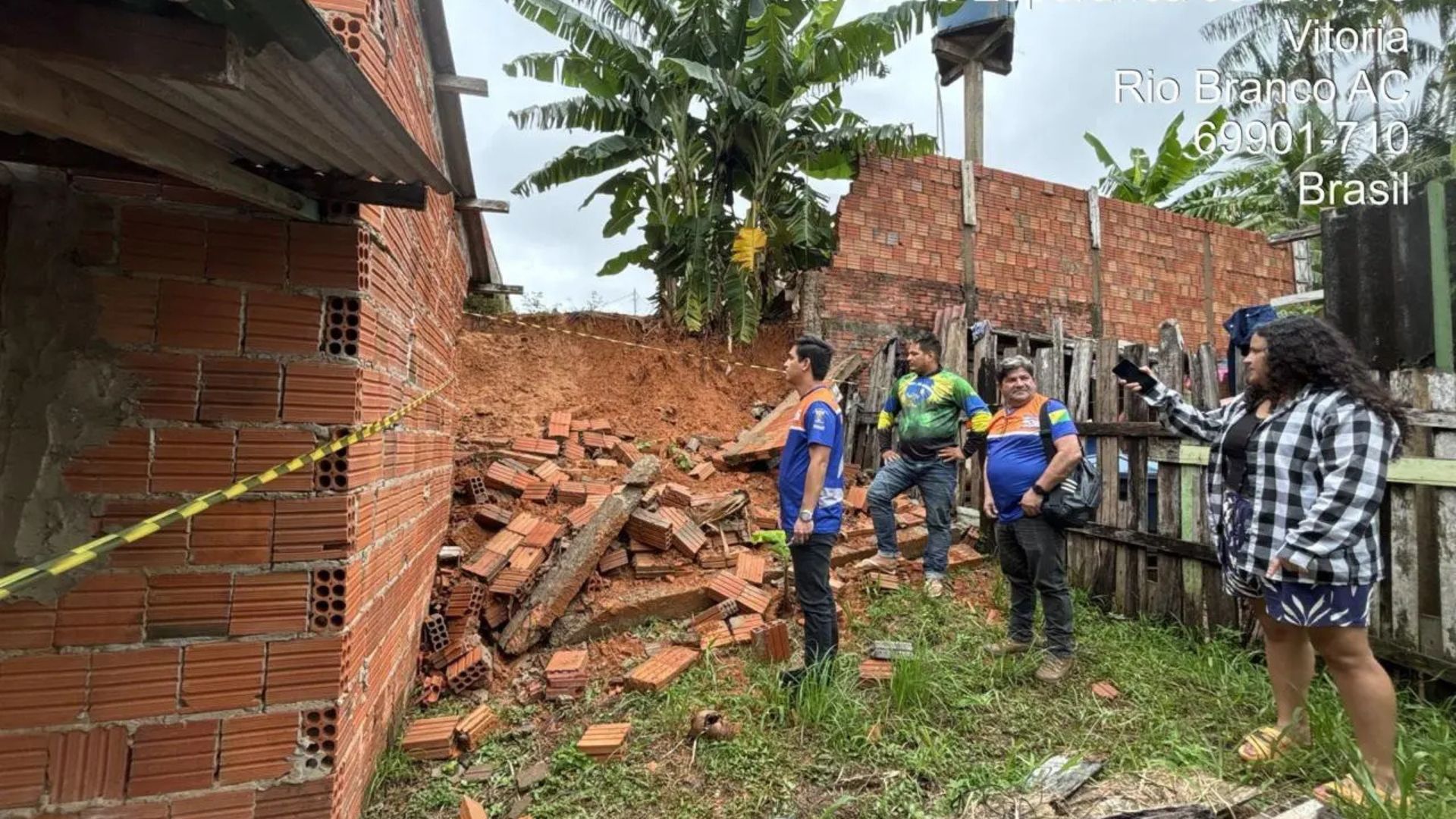 Leia mais sobre o artigo Chuva intensa leva Rio Branco a ativar gabinete de crise após alagamentos