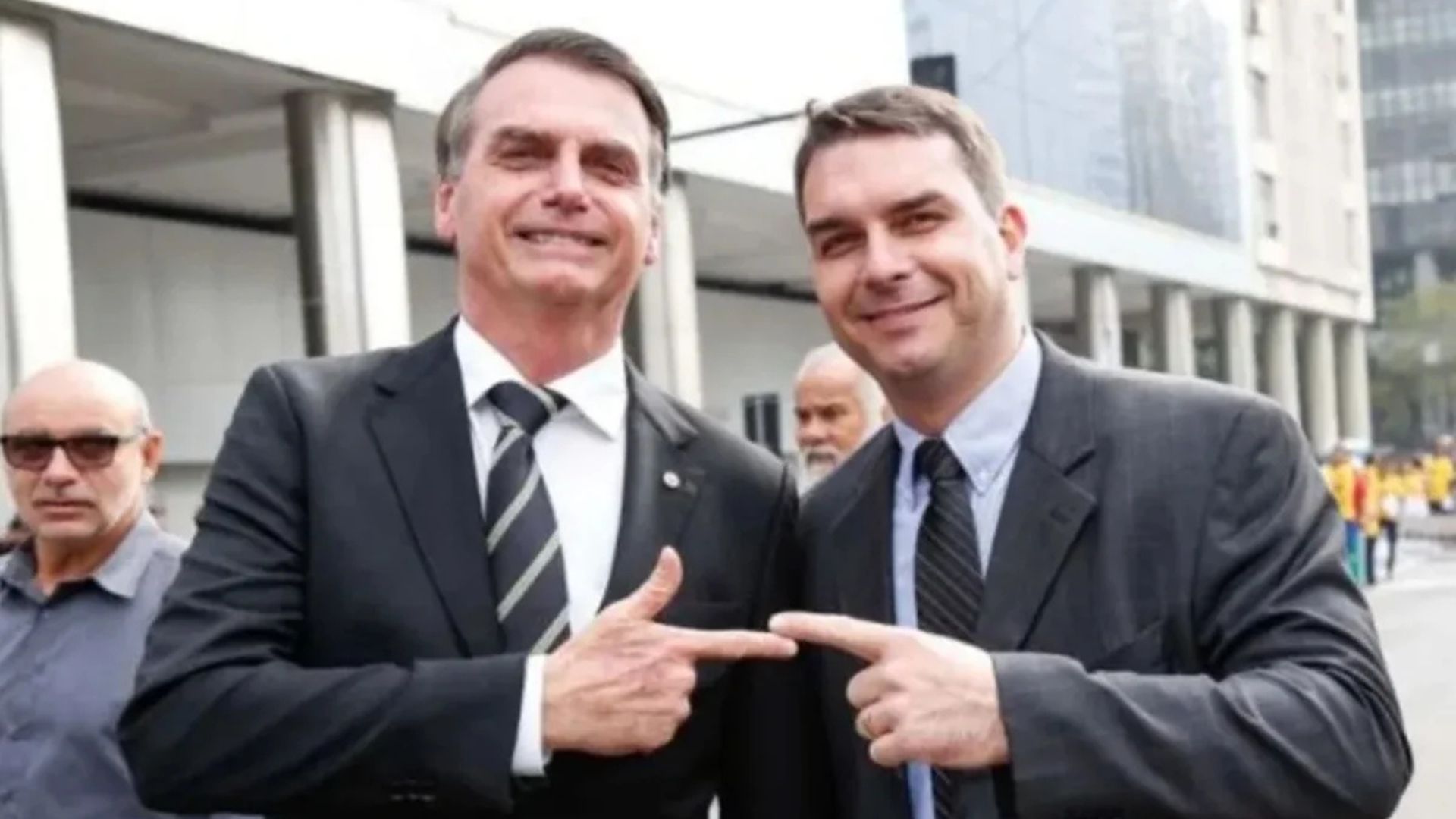 Leia mais sobre o artigo Bolsonaro diz que Flávio será seu candidato à Presidência da República