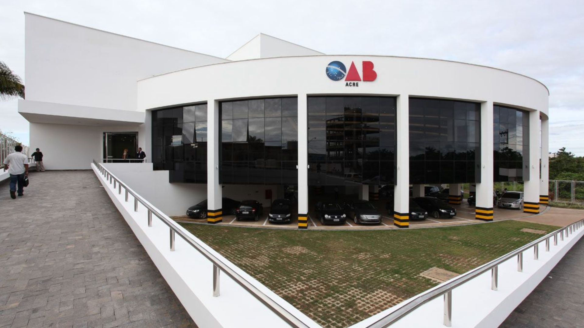 Leia mais sobre o artigo OAB/AC chega aos 94 anos como referência de apoio à advocacia no Acre