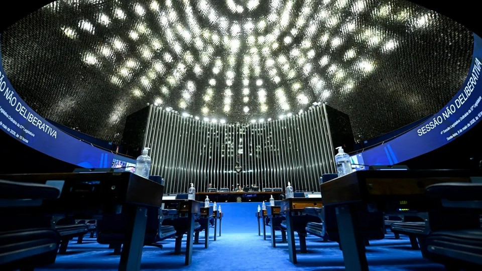 Leia mais sobre o artigo PEC da 6×1 completa um mês parada no Senado em meio a debate econômico