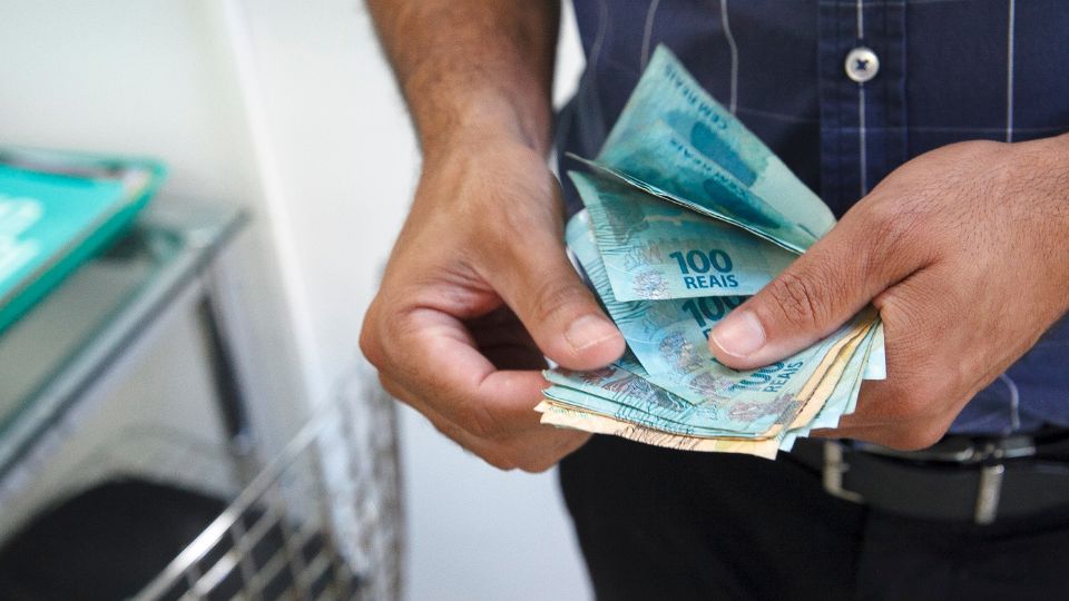 Leia mais sobre o artigo Salário médio no Acre fica em R$ 3,5 mil, abaixo da média nacional, aponta Cempre