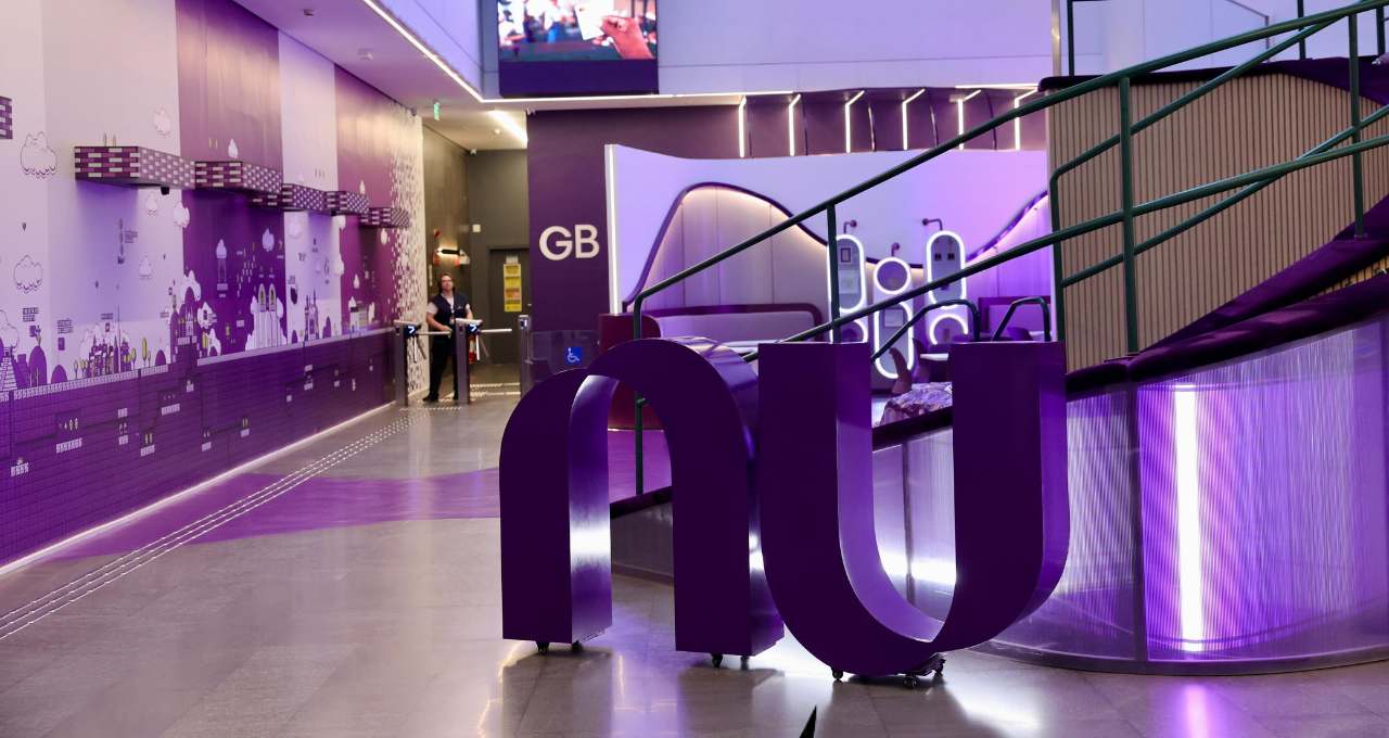Leia mais sobre o artigo Nubank compra Banco Porto Real para seguir com “bank” no nome