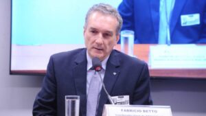 Receita Federal anuncia mudanças no programa de compras no exterior para evitar entrada de produtos irregulares - Notícias