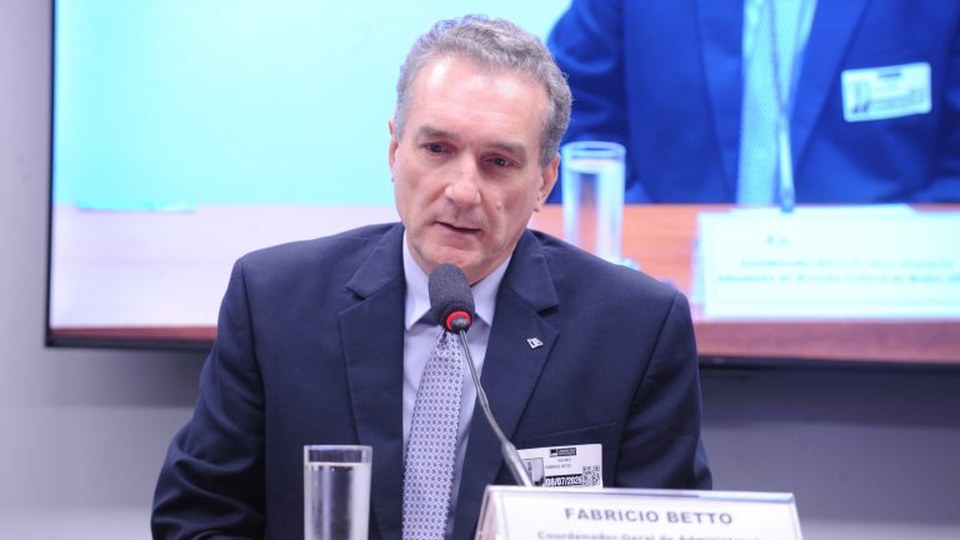 Leia mais sobre o artigo Receita muda programa de compras no exterior para barrar produtos irregulares