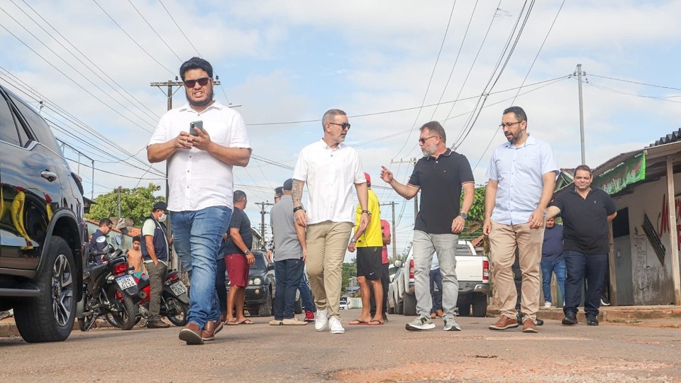 Prefeitura nas Ruas chega ao bairro Cadeia Velha e anuncia recuperação de vias