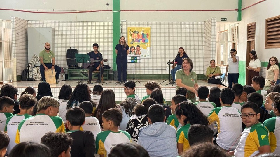 Educação fiscal é tema de ação lúdica em escolas da rede estadual em Rio Branco