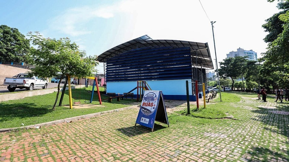 Prefeitura de Rio Branco vistoria obras da quadra esportiva do bairro Nova Estação e anuncia novos investimentos para conclusão do espaço