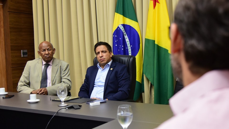 TJAC e governo estadual discutem estratégias de combate às facções criminosas no Acre