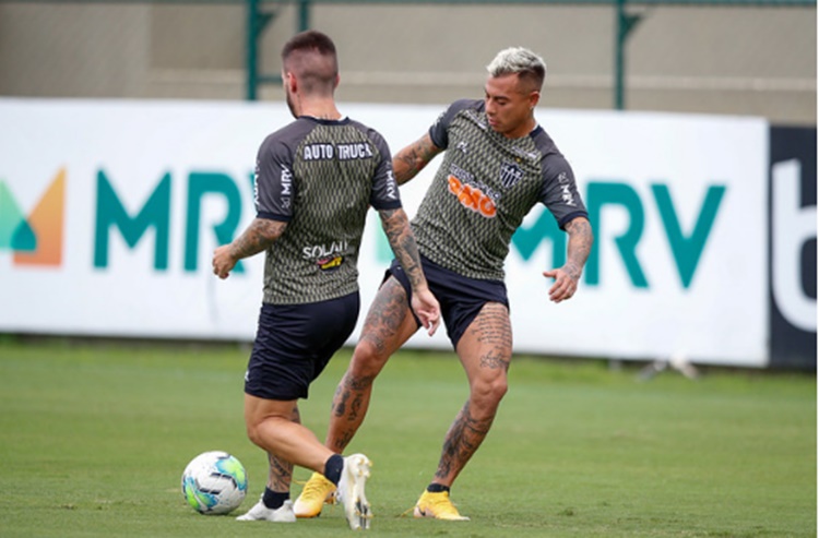 Leia mais sobre o artigo Galo enfrenta Atlhetico e intensifica treinos para vencer e buscar liderança isolada