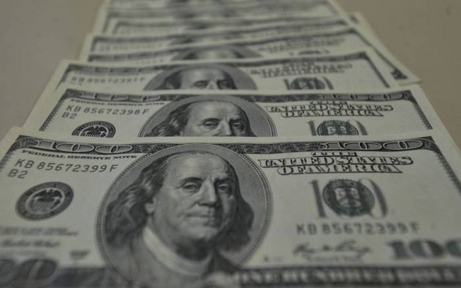 Leia mais sobre o artigo Dólar sobe para R$ 5,43, com cenário externo agitado