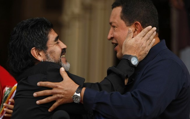 Leia mais sobre o artigo Lula, Marina e Alcolumbre: veja nomes da política que lamentam morte de Maradona