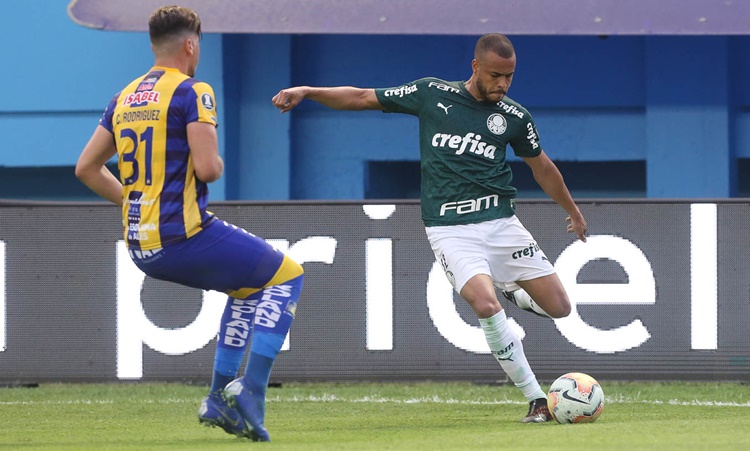 Leia mais sobre o artigo Palmeiras vence Delfín por 3 a 1 e larga na frente por vaga nas quartas da Libertadores