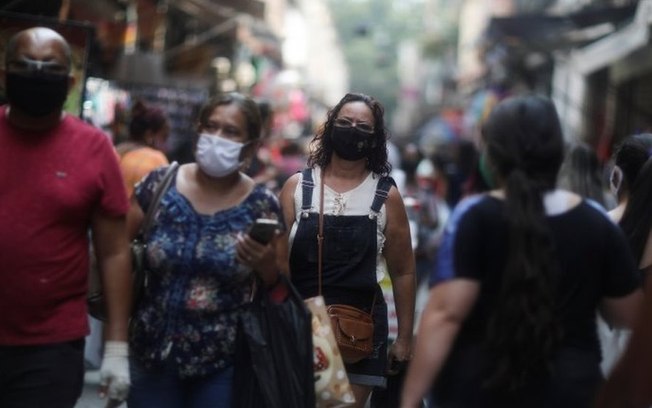 Leia mais sobre o artigo Centro de contingência deve pedir endurecimento da quarentena em São Paulo