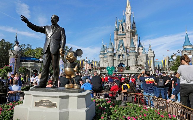 Leia mais sobre o artigo Disney vai demitir 32 mil em 2021, com avanço da Covid-19 no mundo