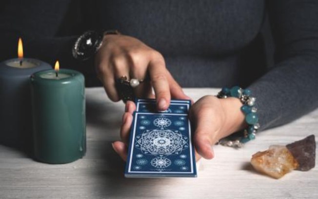 Leia mais sobre o artigo Previsões do Tarot para todos os signos em 2021