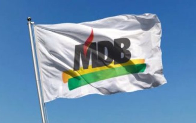 Leia mais sobre o artigo MDB lidera com número de prefeitos, mas encolhe; veja ranking dos partidos