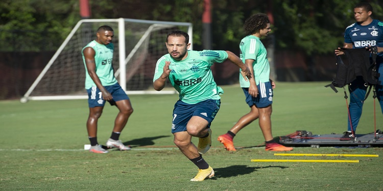 Leia mais sobre o artigo Flamengo treina forte no Ninho do Urubu focado no jogo de volta contra Racing