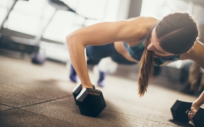 Leia mais sobre o artigo Exercícios contra flacidez nos braços: 3 dicas para dar adeus às gorduras