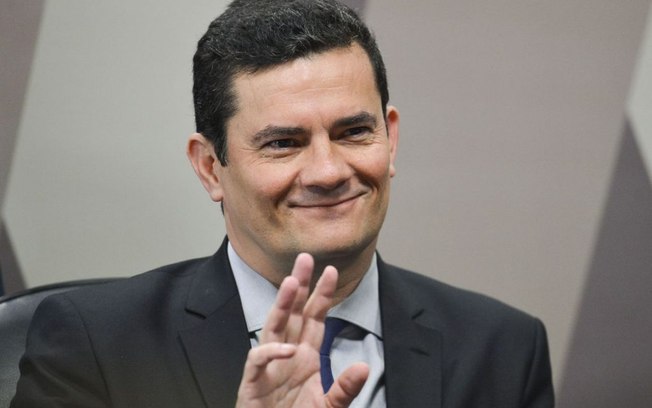 Leia mais sobre o artigo Moro nega conflito de interesses após ser contratado por empresa de consultoria