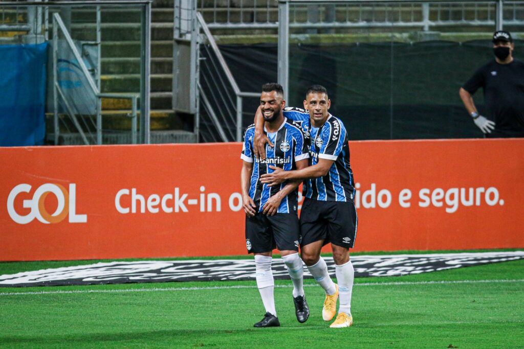 Leia mais sobre o artigo Grêmio vence o Goiás de 2 a 1 em jogo adiado da sexta rodada