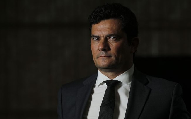 Leia mais sobre o artigo PGR deve investigar Moro por contratação em consultaria da Lava Jato