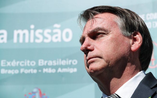 Leia mais sobre o artigo Bolsonaro desiste do Renda Cidadã e retomará Bolsa Família, diz jornal