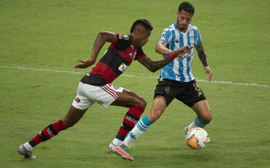 Leia mais sobre o artigo Nos pênaltis, Flamengo perde para o Racing e encerra a participação na Libertadores