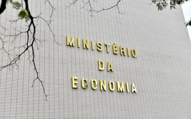 Leia mais sobre o artigo PIB mostra que atividade econômica compensará corte de auxílios, diz governo