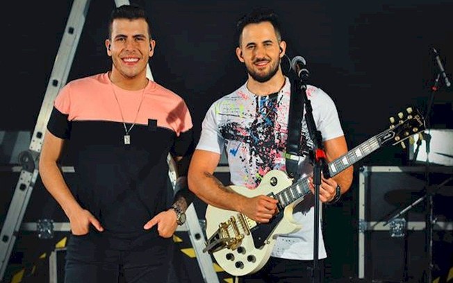 Leia mais sobre o artigo Vitor & Cadu atingem 1 milhão de plays em “Coração no bolso”