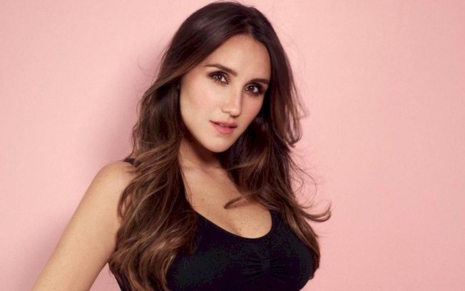 Leia mais sobre o artigo Ex-RBD Dulce Maria dá à luz sua primeira filha