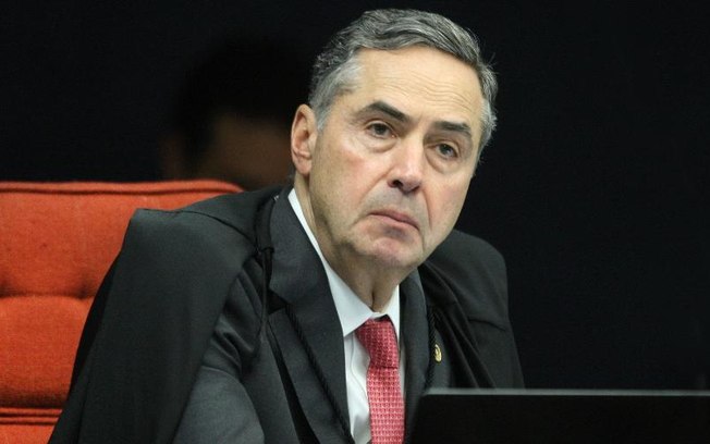 Leia mais sobre o artigo Barroso diz que Brasil iniciou transição para o voto facultativo: “Modelo ideal”