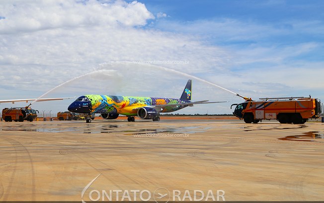 Leia mais sobre o artigo Azul e Contato Radar levam spotters para acompanhar o batismo do avio mais colorido da Amrica do Sul