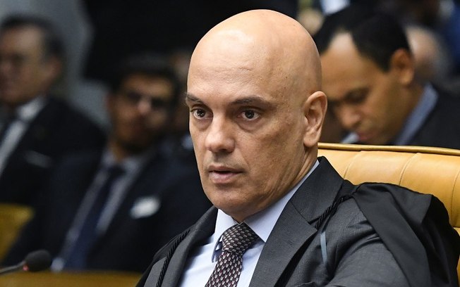 Leia mais sobre o artigo Bolsonaro não pode desistir de prestar depoimento, decide Alexandre de Moraes