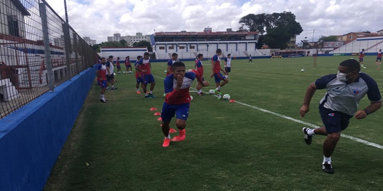 Leia mais sobre o artigo Fortaleza encerra atividade de preparação visando confronto com Bragantino