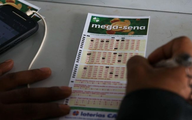 Leia mais sobre o artigo Mega-Sena sorteia R$ 32 milhões nesta terça-feira