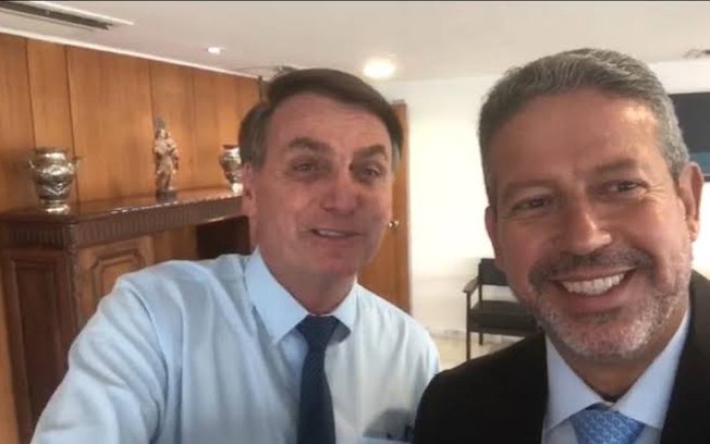 Leia mais sobre o artigo Candidato de Bolsonaro na Câmara busca apoio do PT com mudança na Ficha Limpa