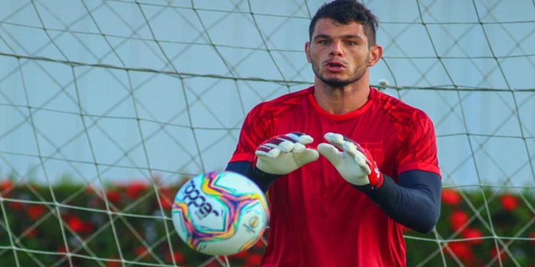 Leia mais sobre o artigo Goleiro Douglas Borges é apresentado oficialmente no CRB