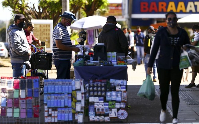 Leia mais sobre o artigo Não há fiscalização que segure a população, diz diretora da Vigilância Sanitária