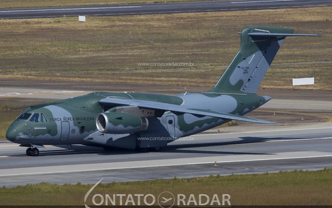 Leia mais sobre o artigo KC-390 Millennium da FAB realiza primeiro lançamento de paraquedista