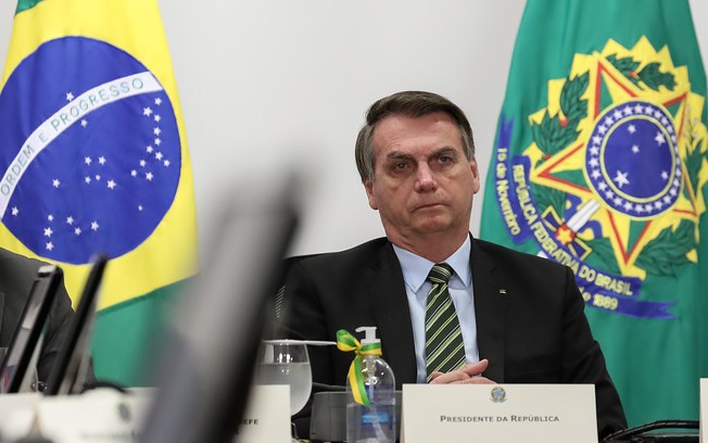 Leia mais sobre o artigo Bolsonaro pede ao Senado aval para tomar empréstimos de bancos internacionais