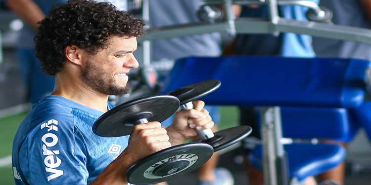 Leia mais sobre o artigo Grêmio faz treino regenerativo e inicia preparação para o confronto com o Sport