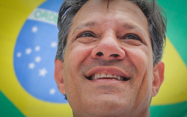 Leia mais sobre o artigo Haddad chama Bolsonaro de “imbecil” após fala sobre ‘risco’ de virar jacaré