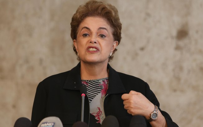 Leia mais sobre o artigo Dilma repudia declarações de Bolsonaro sobre tortura: “sociopata e fascista”