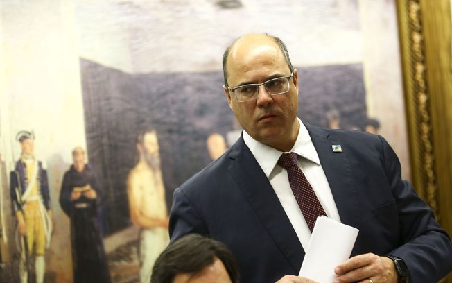 Leia mais sobre o artigo Acusado de corrupção, Witzel não consultou área técnica da Saúde do Rio