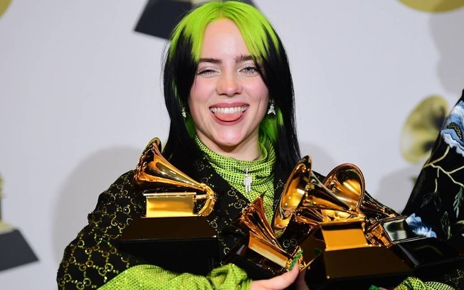 Leia mais sobre o artigo Billie Eilish perde 100 mil seguidores e reage “Rindo Muito!”