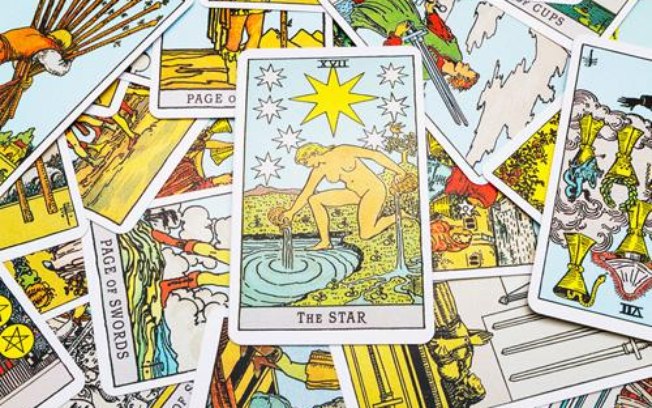 Leia mais sobre o artigo Como aplicar Tarot para autoconhecimento