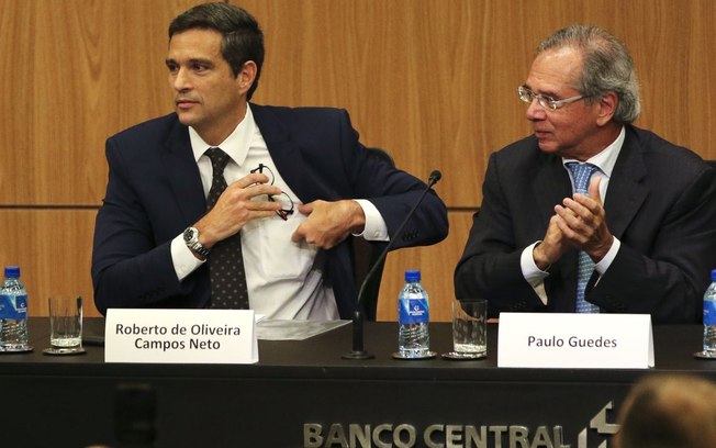 Leia mais sobre o artigo Campos Neto é escolhido presidente de Banco Central do ano por revista britânica