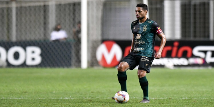 Leia mais sobre o artigo América-MG renova contrato com o lateral-esquerdo João Paulo por mais um ano