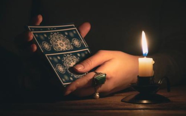 Leia mais sobre o artigo Porque o Tarot nunca responde aquilo que eu quero?